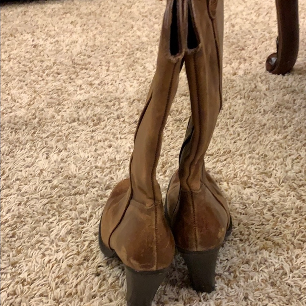 Mia Boots